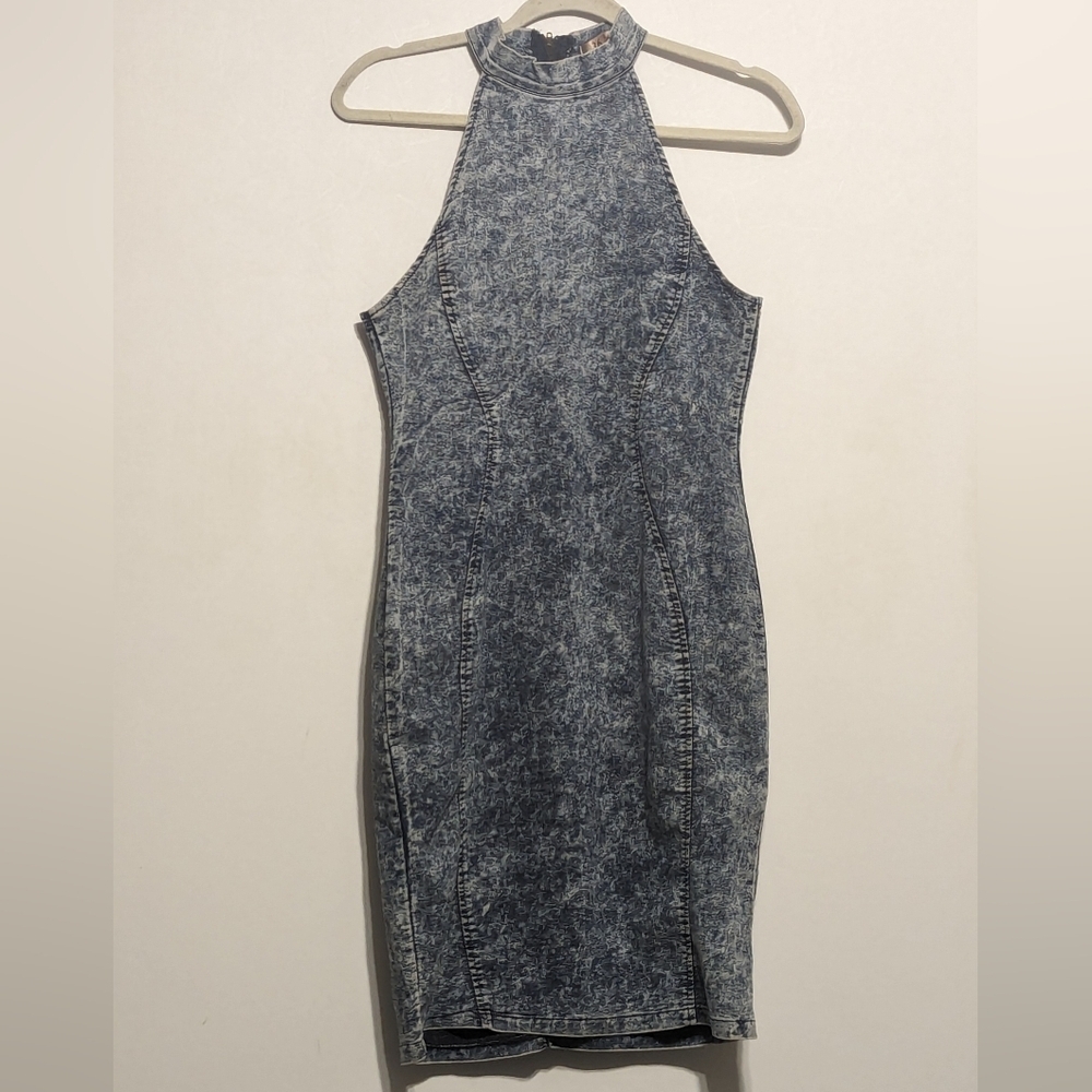 36point5 Blue Acid Wash Denim Look High Collar Sleeveless Sheath Midi Dress XS/S